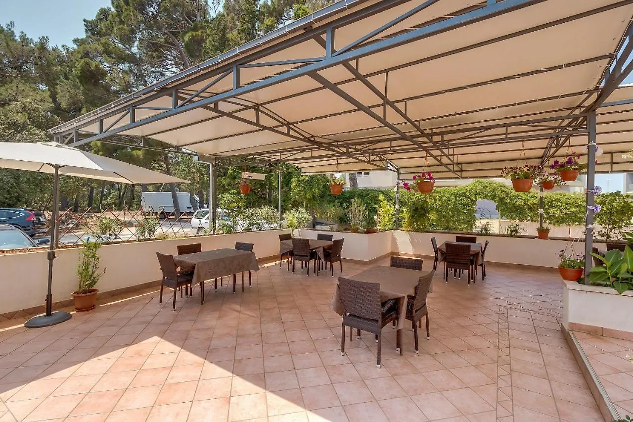Double Room Mali Losinj 3445H 3*,  Κροατία
